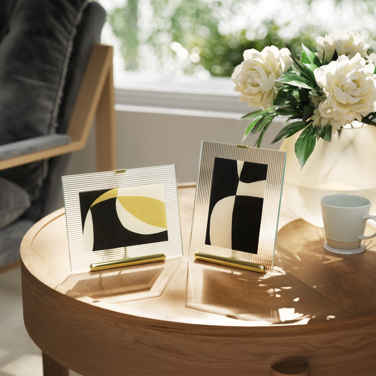 Tabletop Frames | color: Brass | size: 4x6" (10-15 cm) | Hover